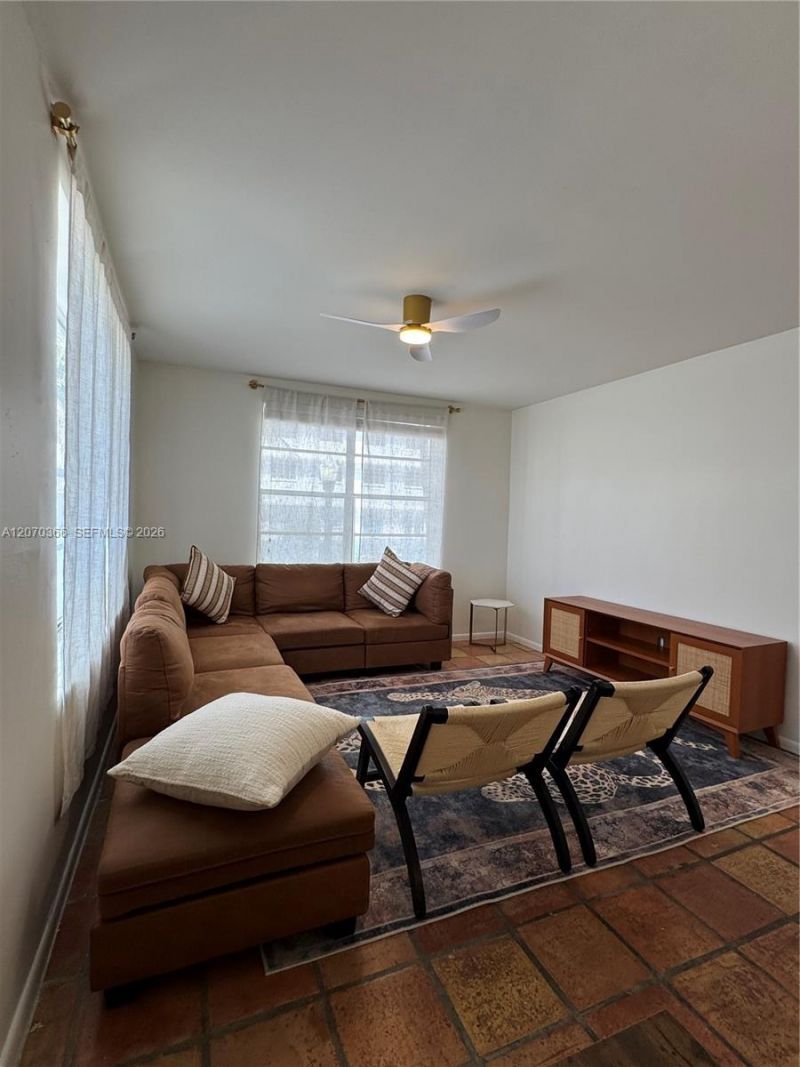 1460 Ocean Dr , Unit 208, Miami Beach, FL 33139 Photo