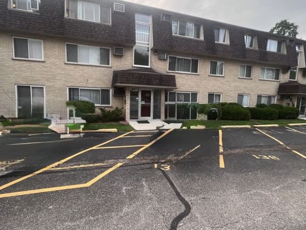 8814 Briar Court , Unit 3C, Des Plaines, IL 60016