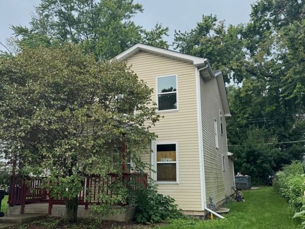 718 S Mcalister Avenue , Waukegan, IL 60085