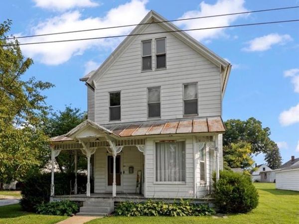 114 W Pine Street, Red Bud, IL 62278