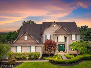 8922 Redstone Drive, Pinckney Village, Mi 48169