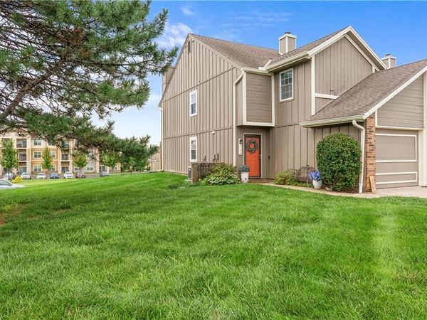 518 NE 6th Street, Unit D, Blue Springs, MO 64014