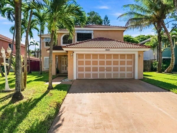 1430 SW 88TH Way, Pembroke Pines, FL 33025