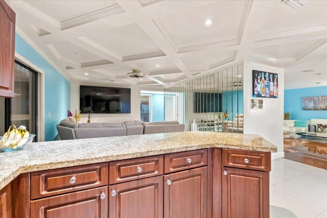 1430 SW 88th Way, Pembroke Pines, FL 33025 Photo