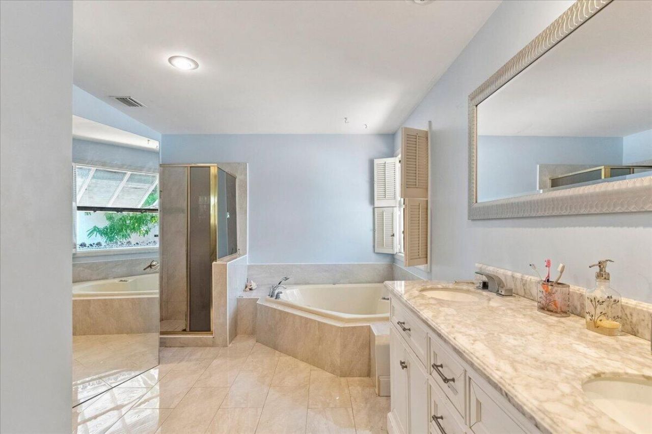 1430 SW 88th Way, Pembroke Pines, FL 33025 Photo