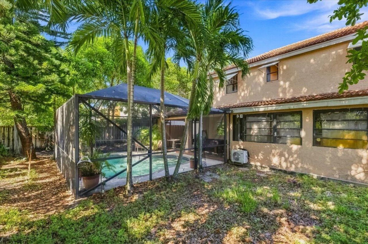1430 SW 88th Way, Pembroke Pines, FL 33025 Photo