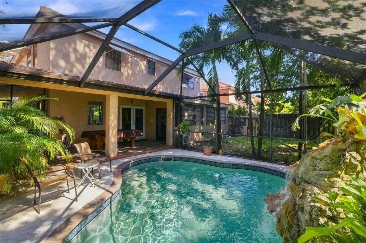 1430 SW 88th Way, Pembroke Pines, FL 33025 Photo