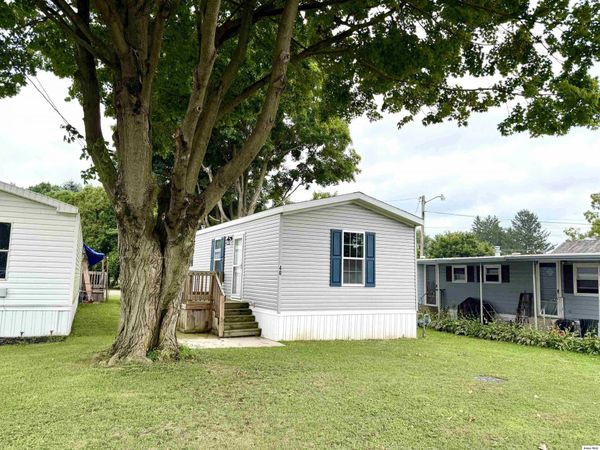 40 Zent Avenue, Fredericktown, OH 43019
