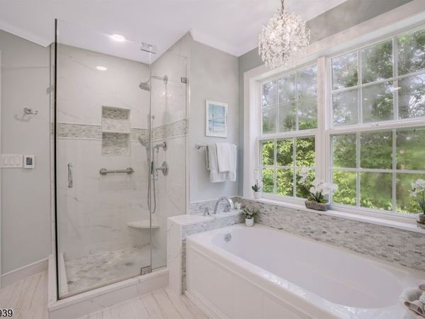1308 Grandview Ct, Hanover, NJ 07981