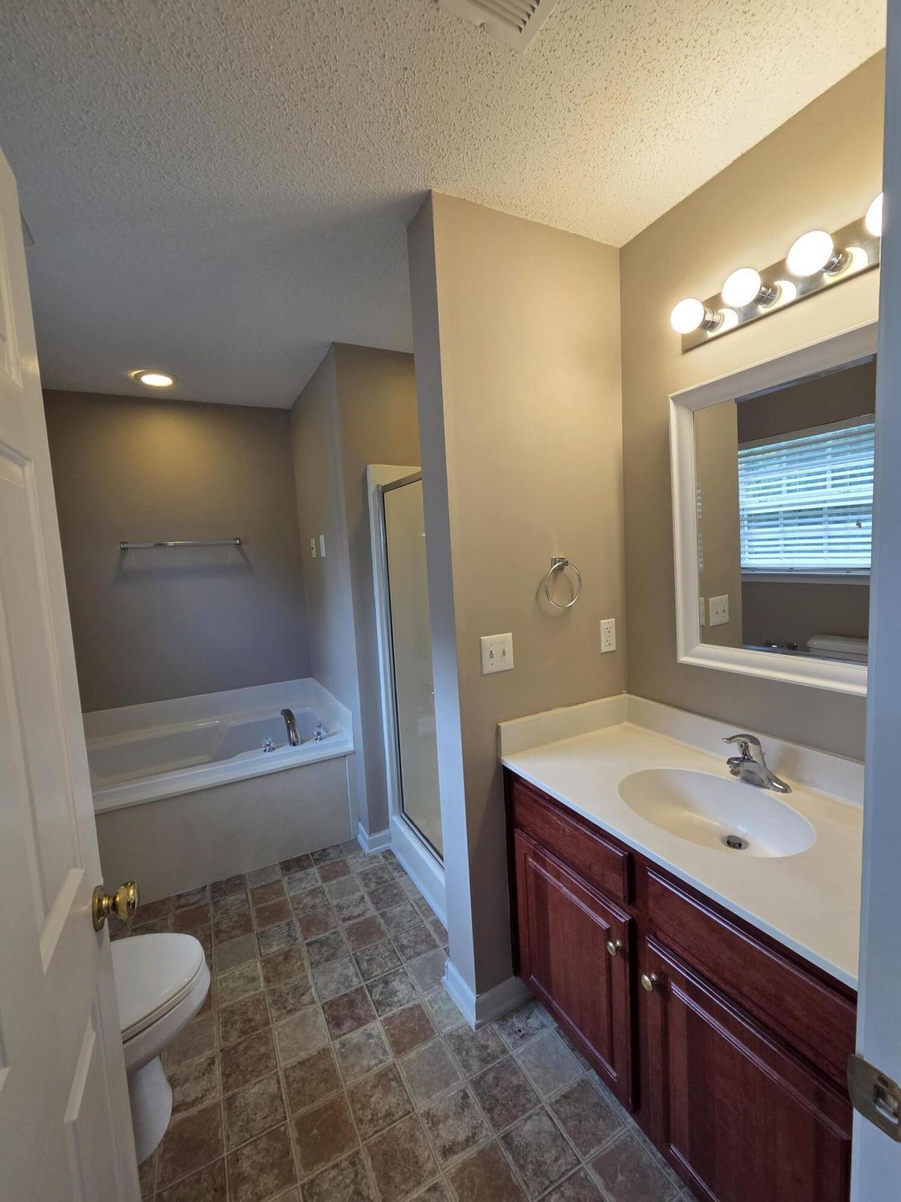 207 Fernwood Drive Photo 25