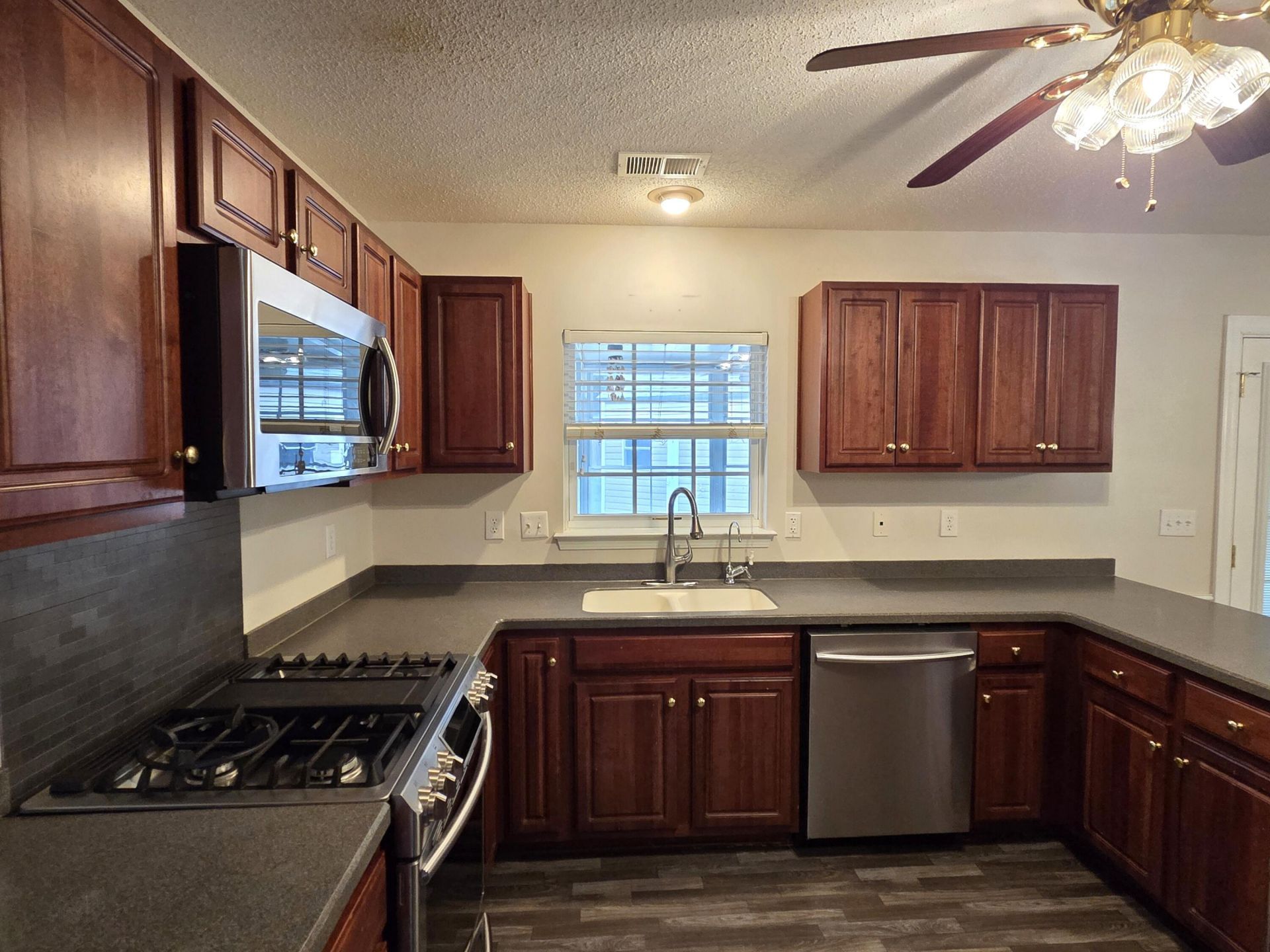 207 Fernwood Drive Photo 8