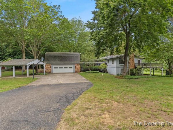 2665 Sharon Avenue, Holland, MI 49424