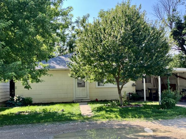 513 E Main Street , Morrison, IL 61270