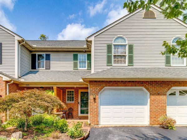 127 PEPPERTON COURT, LITITZ, PA 17543