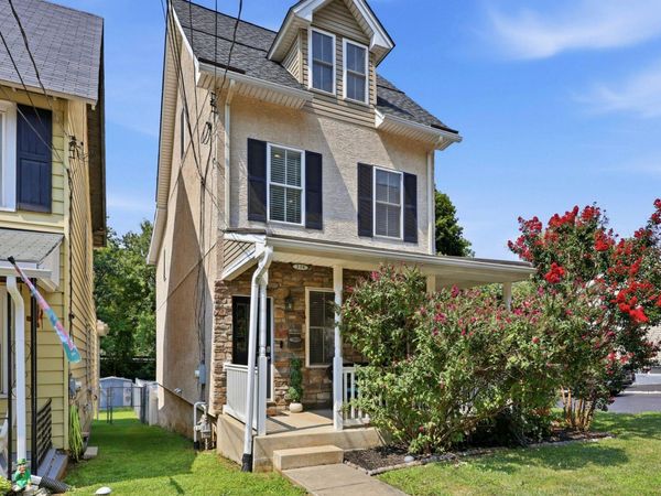 238 MOOREHEAD AVENUE, WEST CONSHOHOCKEN, PA 19428
