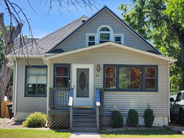 511 W 4th Ave, Mitchell, SD 57301