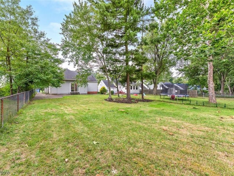 5239 Edenhurst Road, Lyndhurst, OH 44124 Photo 20
