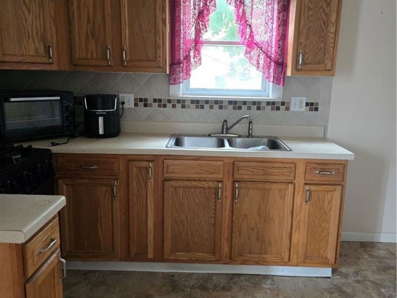 490 Tompkins Avenue, Akron, OH 44305 Photo 6