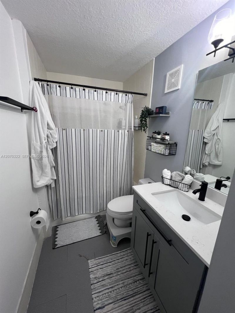 4435 SW 160th Ave , Unit 210, Miramar, FL 33027 Photo