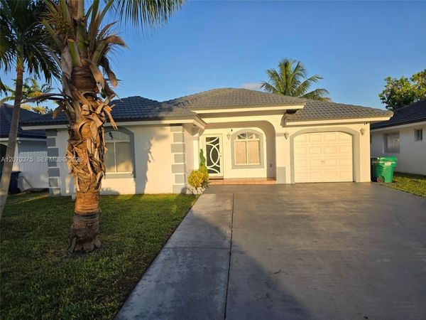 20510 NW 17th Ave , Miami Gardens, FL 33056