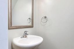 160 Niblick Dr.  photo 4