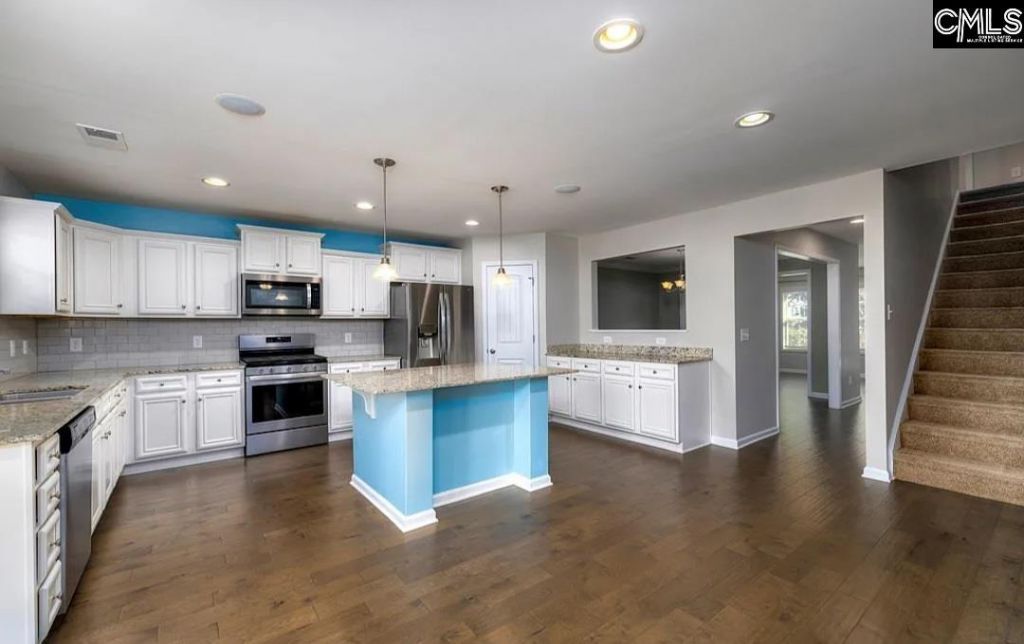 160 Niblick Dr.  Photo 6