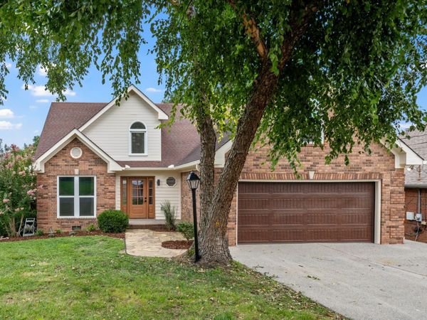 204 Breakwater Dr , Hendersonville, TN 37075