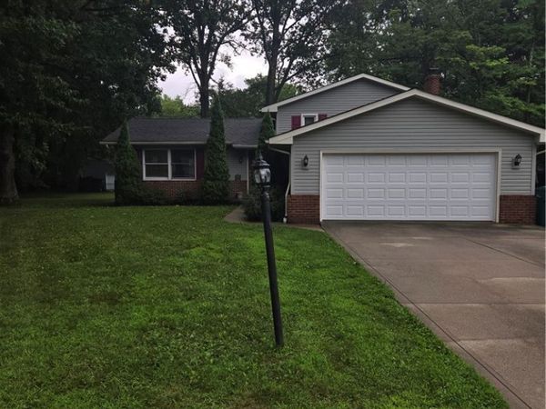 8218 Comet Court , Mentor, OH 44060