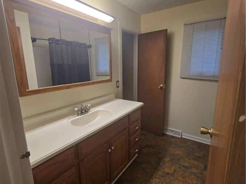 8218 Comet Court, Mentor, OH 44060 Photo 13