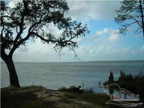 1815 Collinsworth Rd, Milton, FL 32583