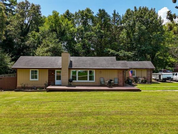 673 Highway 150 , Jasper, TN 37347