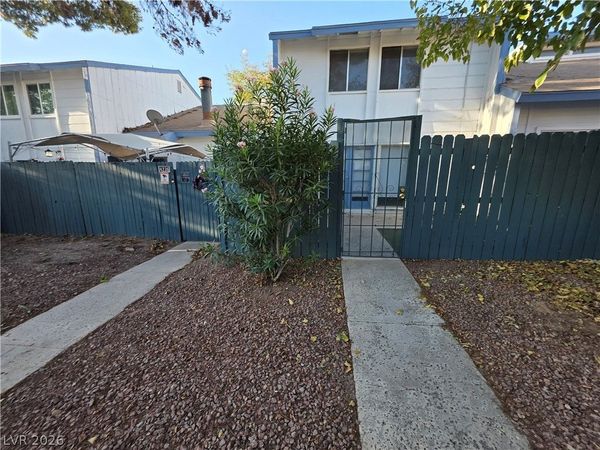 4232 Kona Coast Way, Las Vegas, NV 89121