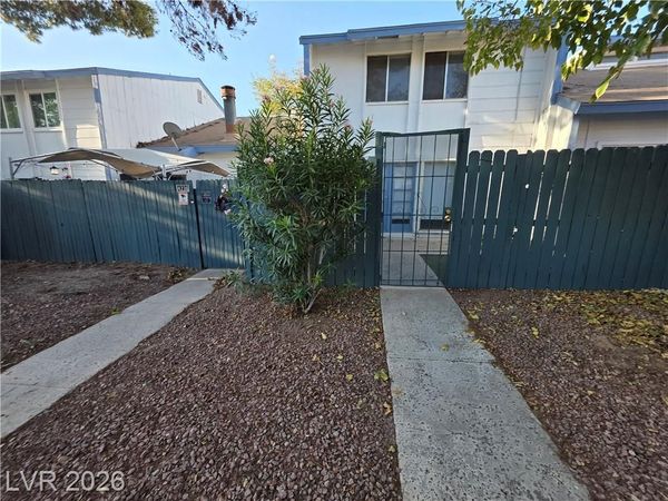 4232 Kona Coast Way, Las Vegas, NV 89121