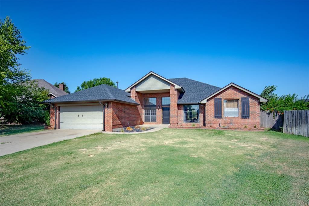 613 N Caddell Way, Mustang, OK 73064 Main Photo