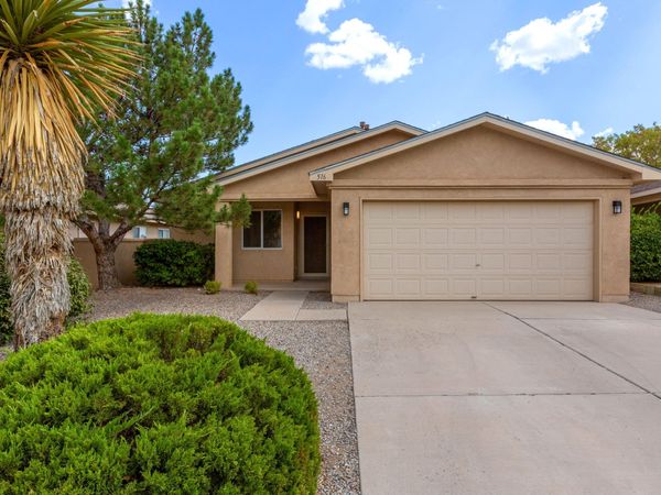 516 Medina Meadows Drive NE, Rio Rancho, NM 87144