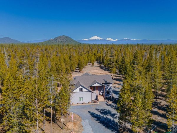 16780 Sun Country Drive, Bend, OR 97707