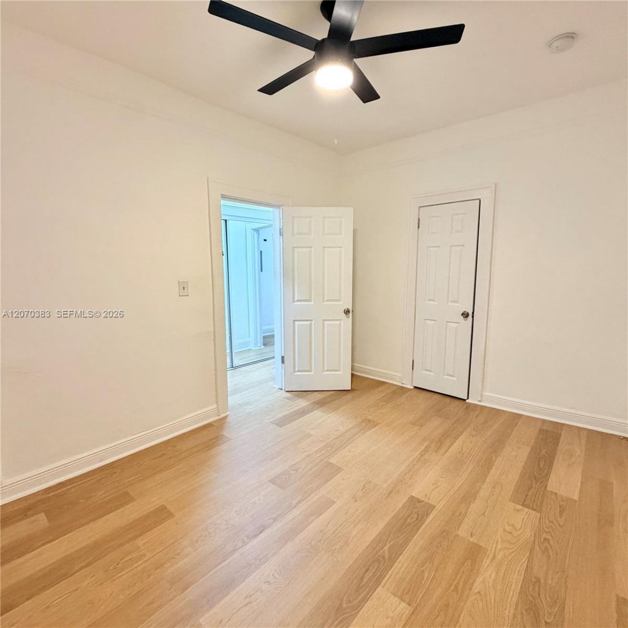 3433 Garden Ave, Unit 10, Miami Beach, FL 33140 Photo