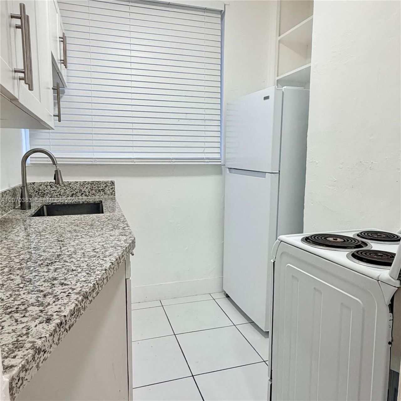 3433 Garden Ave, Unit 10, Miami Beach, FL 33140 Photo