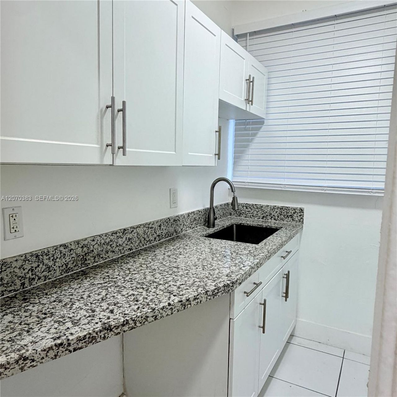 3433 Garden Ave, Unit 10, Miami Beach, FL 33140 Photo
