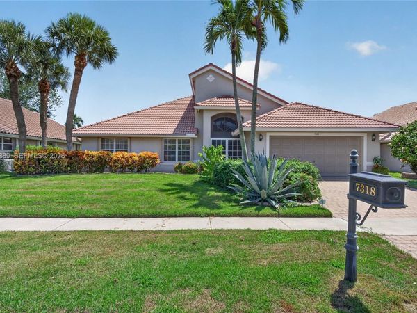 7318 Amber Falls Ln , Boynton Beach, FL 33437