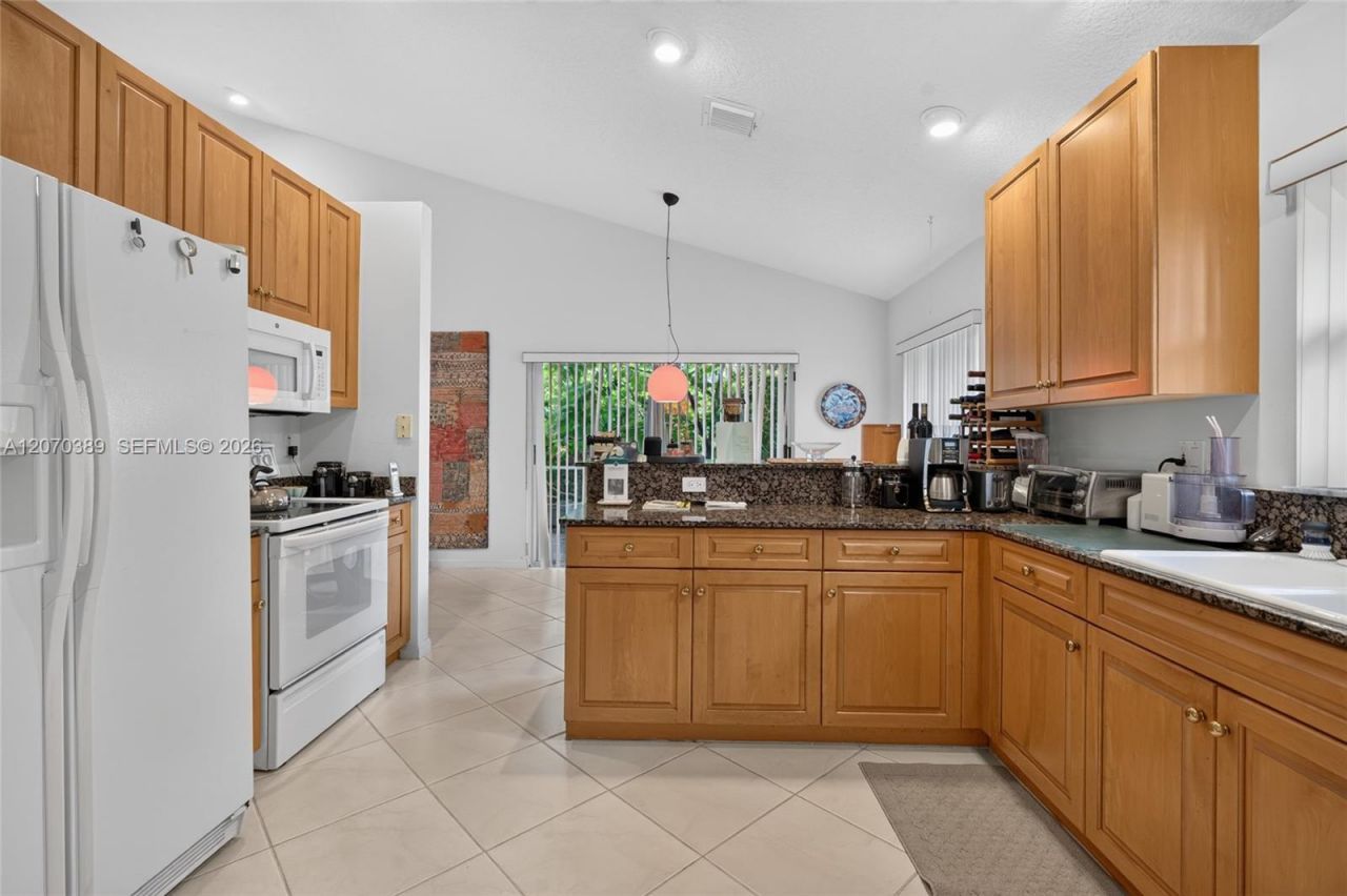 7318 Amber Falls Ln , Boynton Beach, FL 33437 Photo