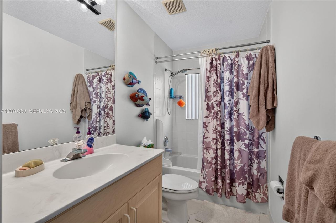 7318 Amber Falls Ln , Boynton Beach, FL 33437 Photo
