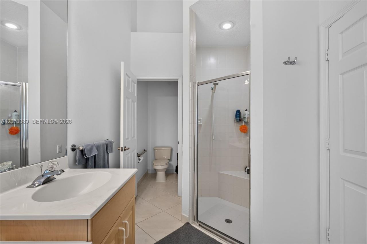 7318 Amber Falls Ln , Boynton Beach, FL 33437 Photo