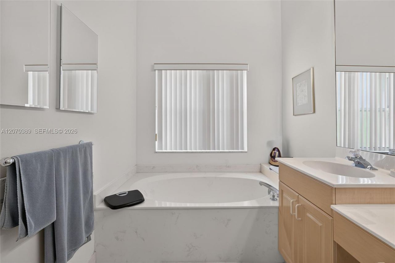 7318 Amber Falls Ln , Boynton Beach, FL 33437 Photo