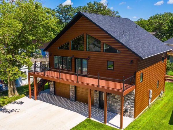 15385 Crane Street, Clear Lake, IA 50428