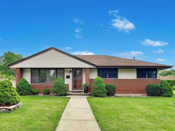 3N361 N Howard Avenue , Elmhurst, IL 60126