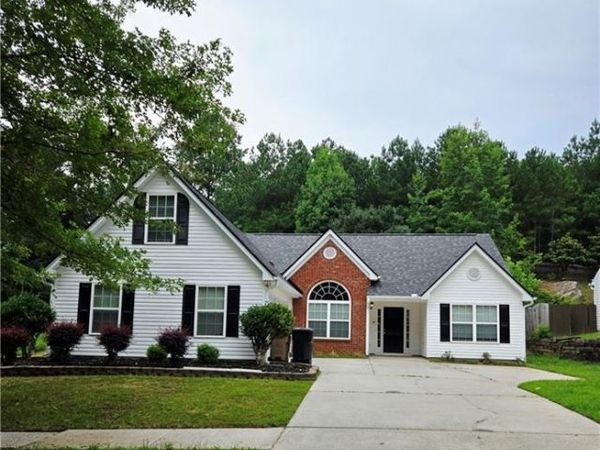 2145 Mina Lane Drive, Buford, GA 30518