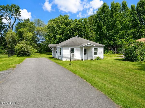 6963 Fuller Station Road, Schenectady, NY 12303
