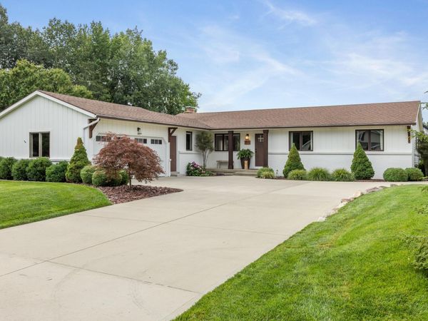 4074 Imperial Drive NW, Grand Rapids, MI 49534