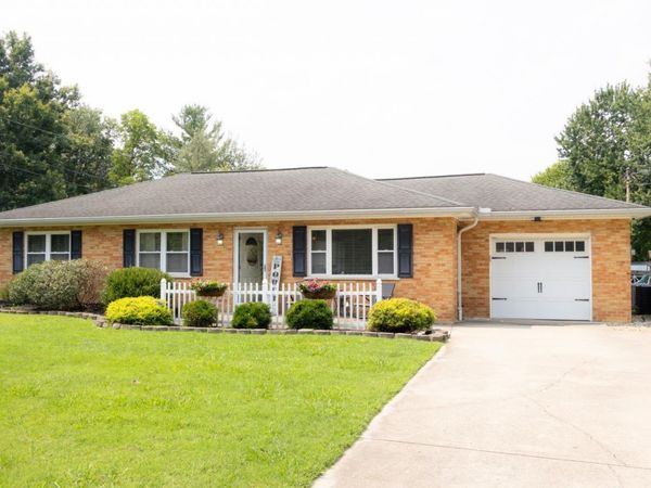 3237 Jenny Lind Road, Amelia, OH 45102